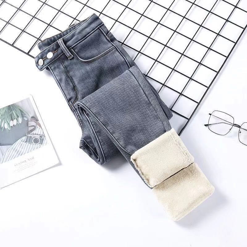 Calça Jeans Peluciada Tendência de Inverno