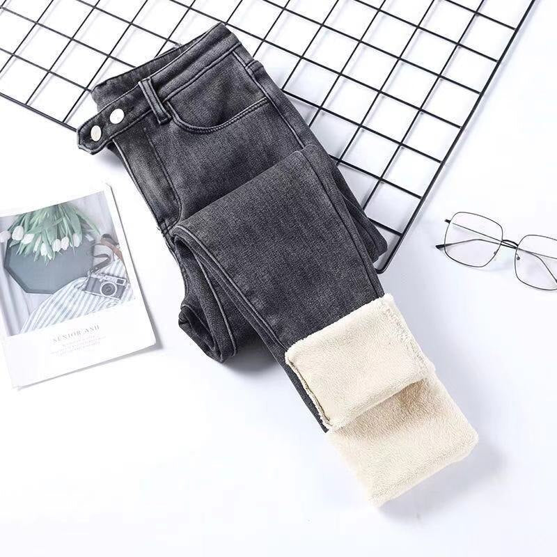 Calça Jeans Peluciada Tendência de Inverno